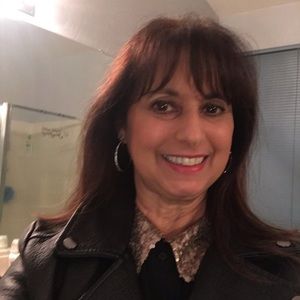 Meet your Posher, Charmaine